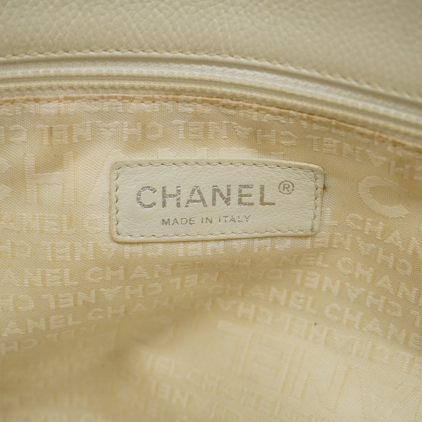 CHANEL  2.55 2.55/ Matelasse Women's Leather Tote Bag White