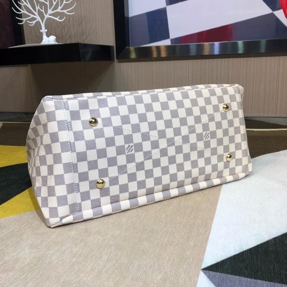 Louis Vuitton Artsy MM Bag